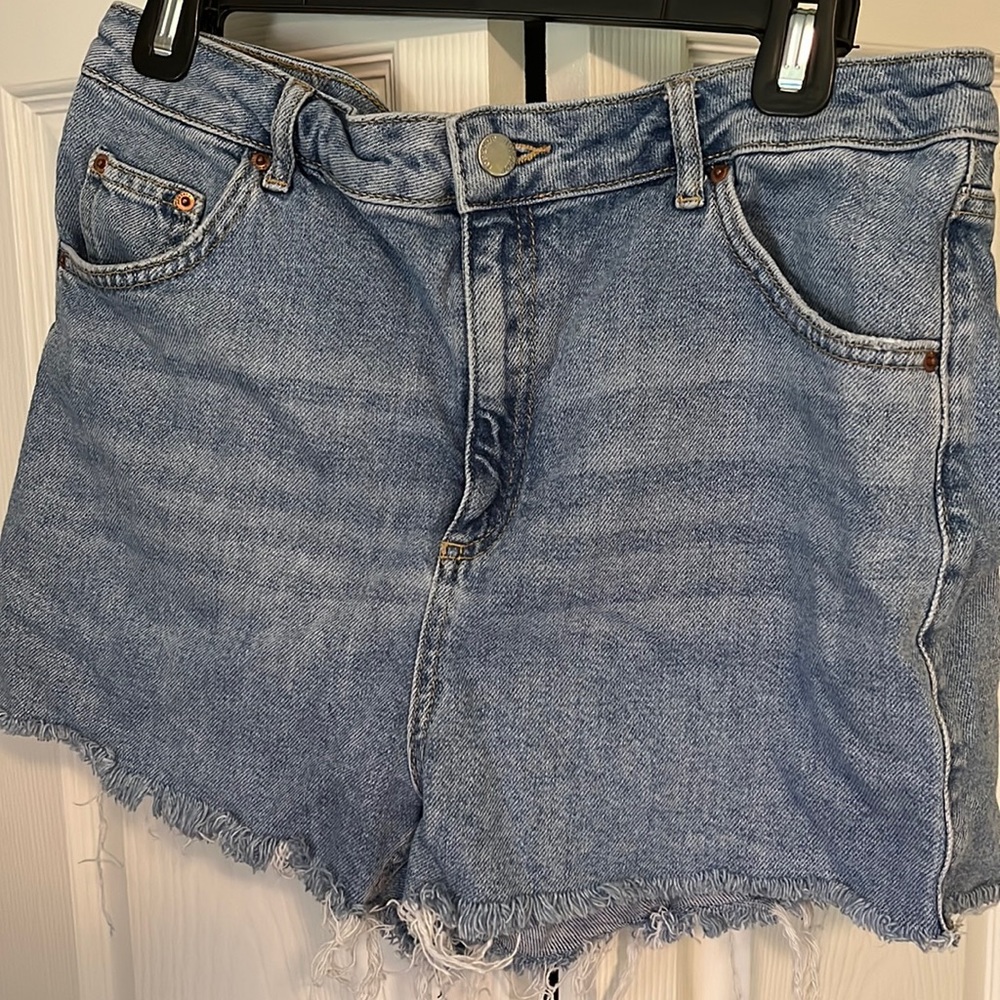 Top shop size 12 mom jean shorts